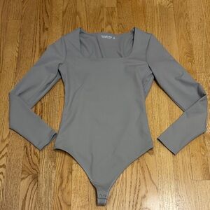 Abercrombie & Fitch long sleeve bodysuit taupe beige size M